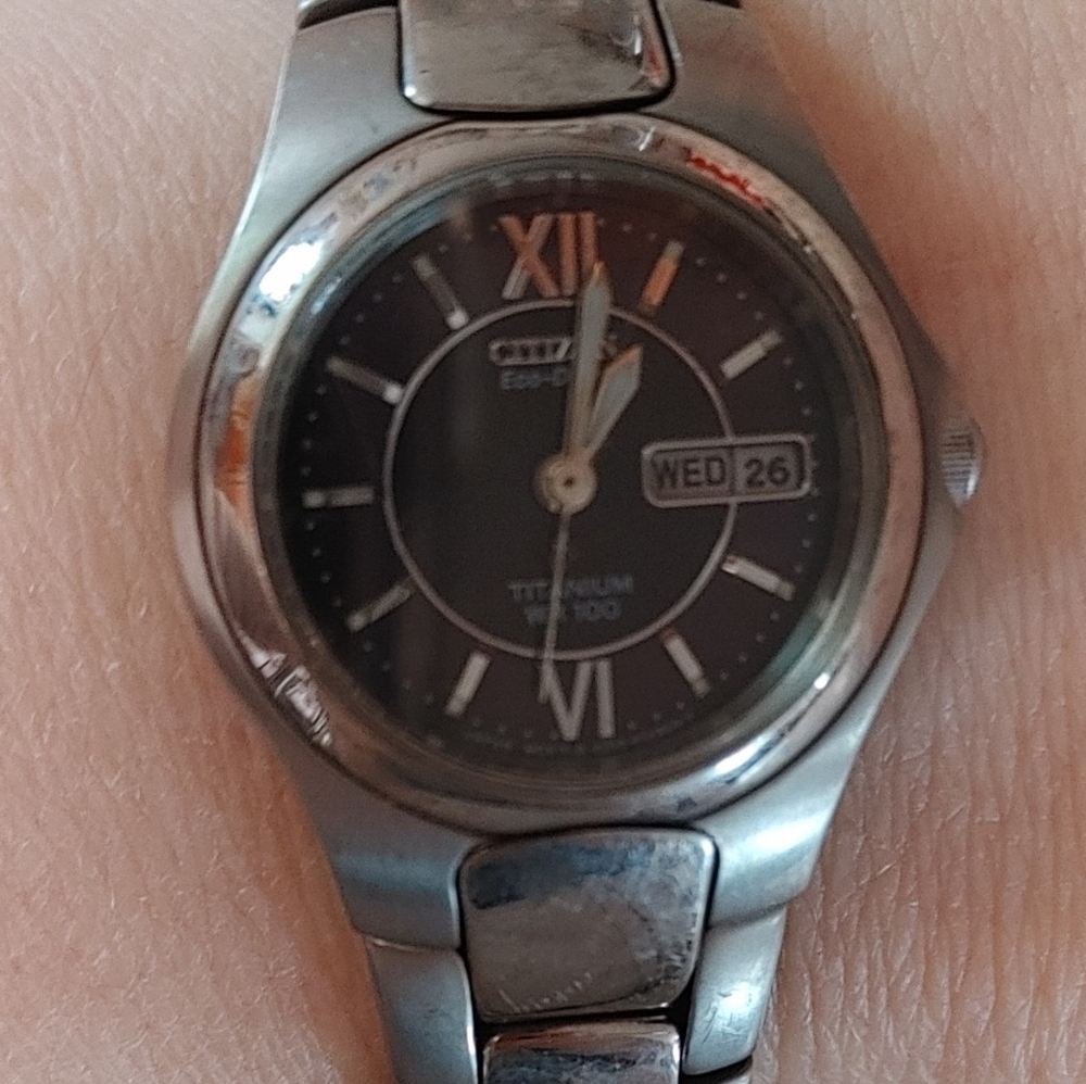Citizen Eco-drive - Picture 3 of 5